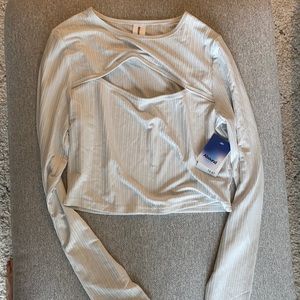NWT abound Cut Out Crop Top
